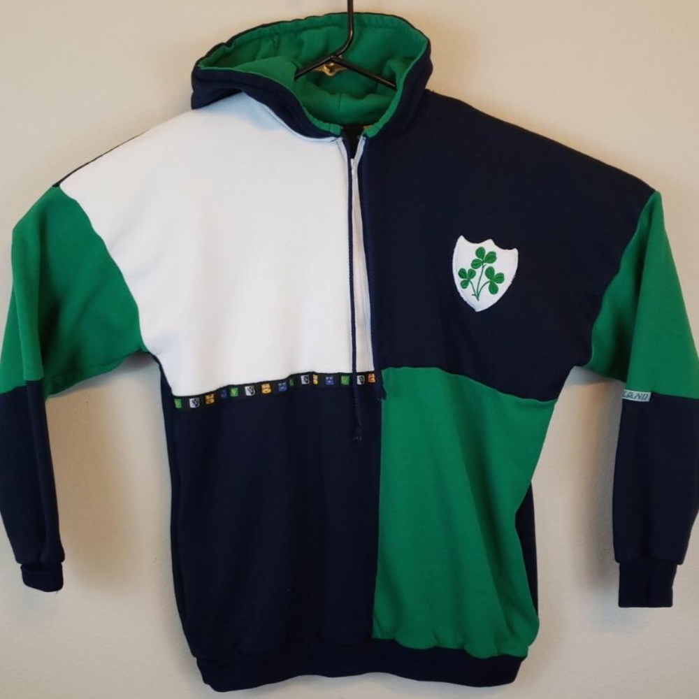 Men’s Vintage Connolly Ireland Color Black Hooded